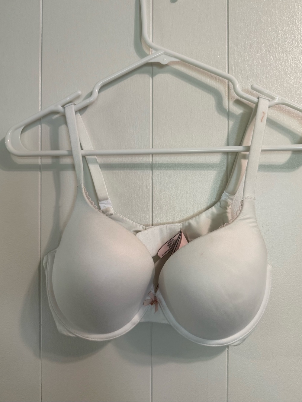 Victoria’s Secret 34D Padded White Push-up Bra bridal, angel, ethereal
